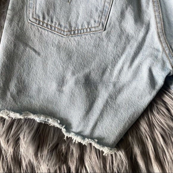 LEVI’S 501 mid thigh shorts - Picture 8 of 10